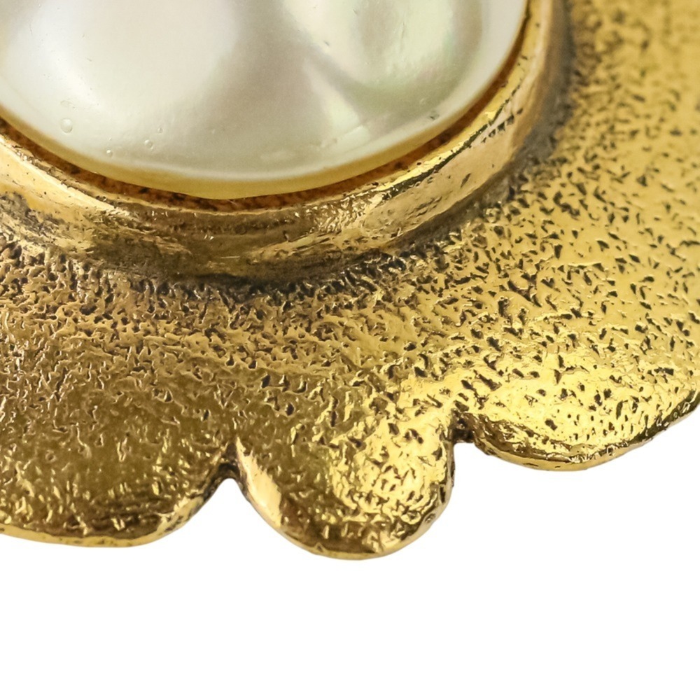 CHANEL Authentic Vintage Gold Pearl Earrings - Picture 15 of 15
